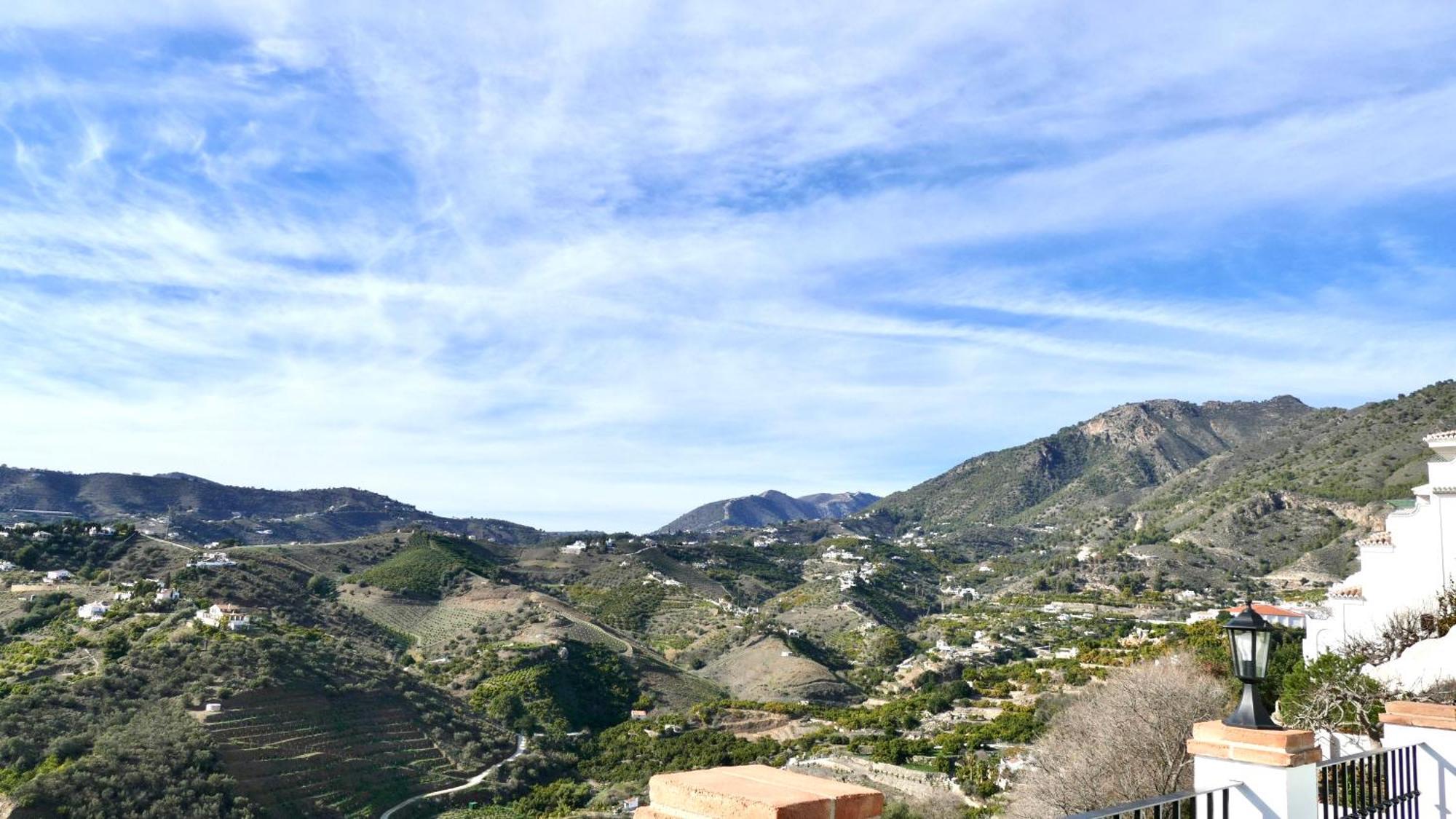 Casita Frigiliana - Stunning New Apartment With Views With Private Parking Space Eksteriør bilde